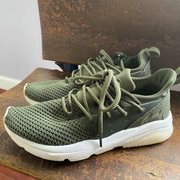 olive champion shoes